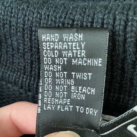 Keren Hart Vintage Embroidered Christmas Zip Up Black Cardigan, Size‎ Large - Picture 8 of 11